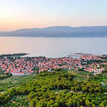Apartman With Parking Space Supetar, Brac - 5670 *