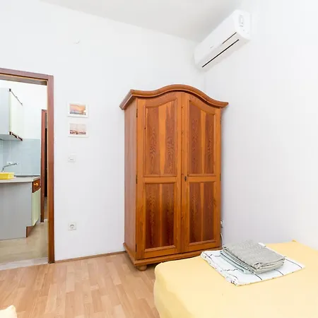 With Parking Space Supetar, Brac - 5670 * 수페타르