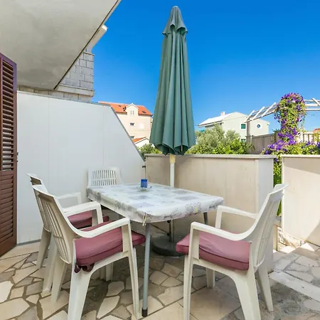 Апартаменти With Parking Space Supetar, Brac - 5670