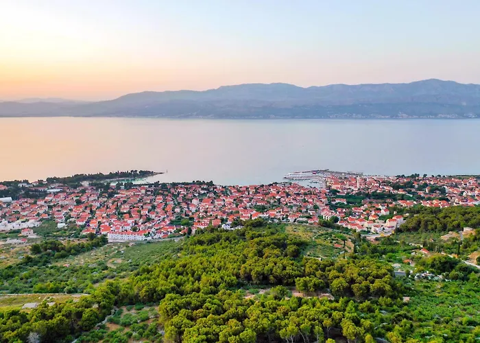 Apartamento With Parking Space Supetar, Brac - 5670 *