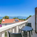 Apartmán With Parking Space Supetar, Brac - 5670 Supetar